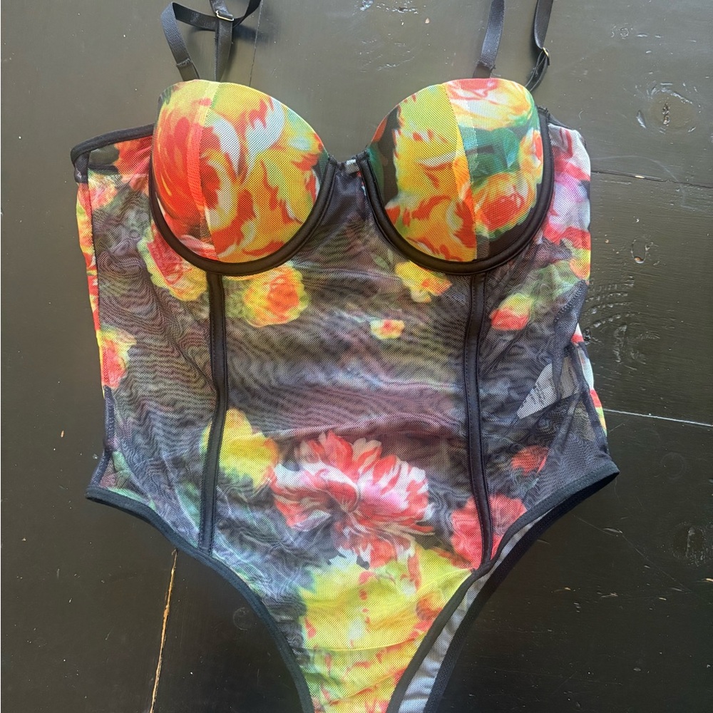 NWOT Shop C3 Los Angeles SZ LG